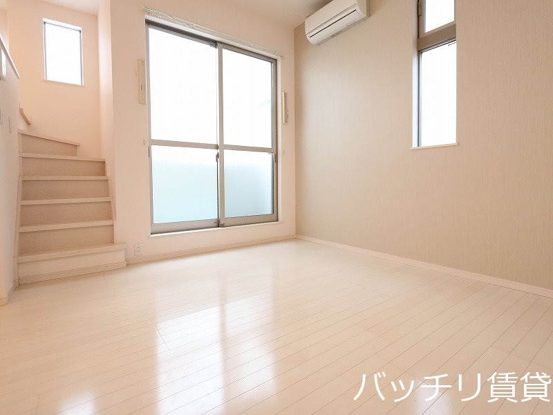 バルコニー　※同型タイプの為、現状を優先いたします。