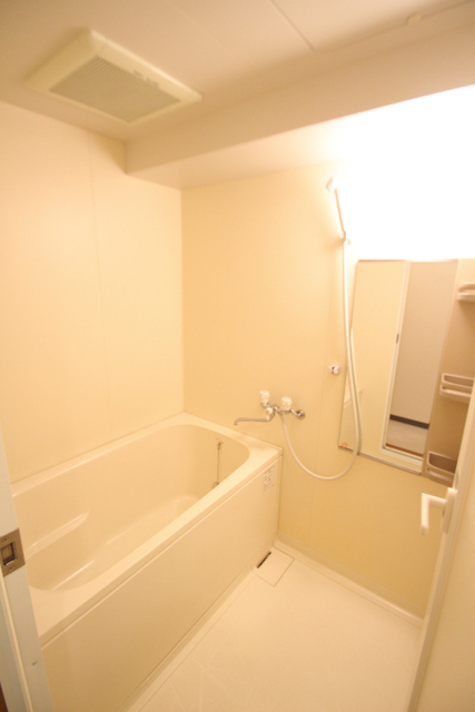 バス・シャワールーム　一日の疲れを癒してください