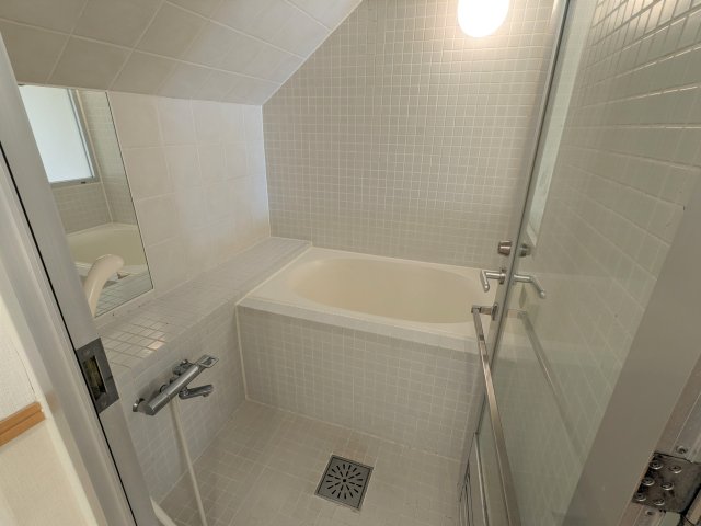 バス・シャワールーム　ゆったり過ごせるお風呂です