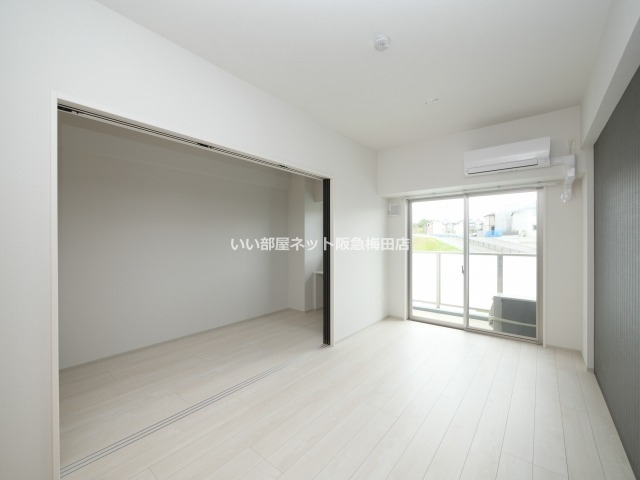 居室・リビング　画像と現状が異なる場合は現状優先となります。