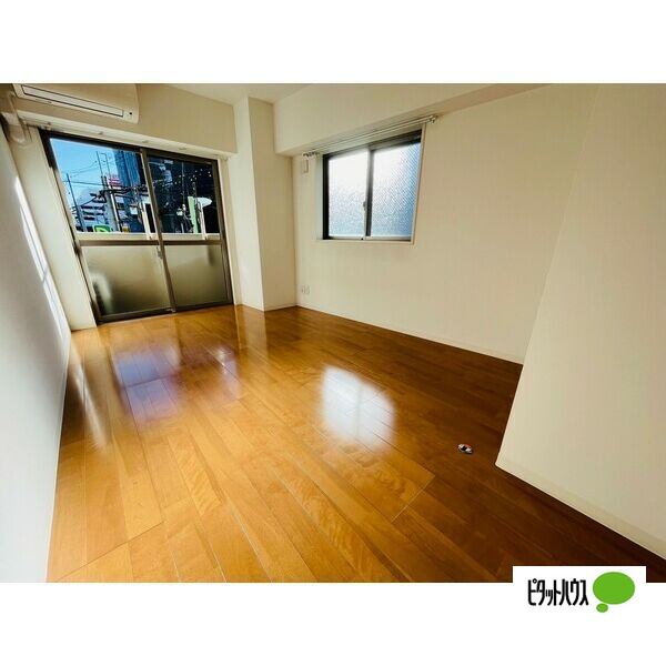 居室・リビング　他号室の写真です。