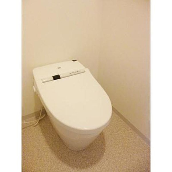 トイレ　※別部屋の参考写真です。