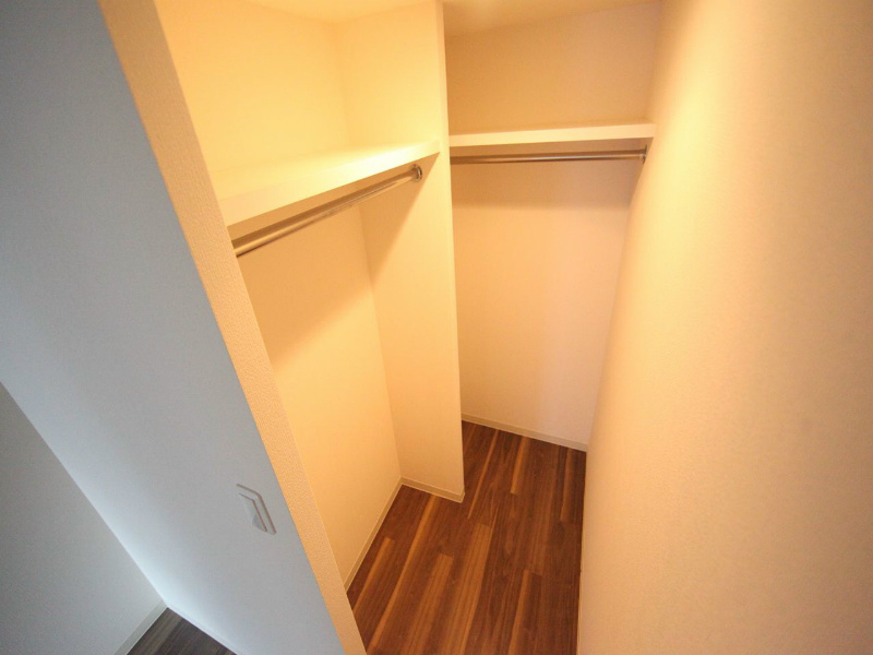 収納　ウォークインクローゼット　収納充実してます
