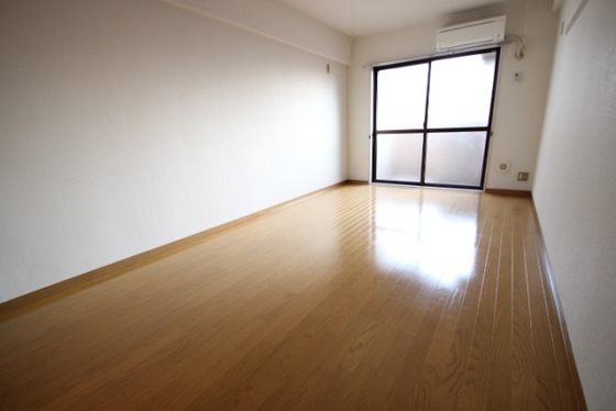 居室・リビング　※別部屋の写真です