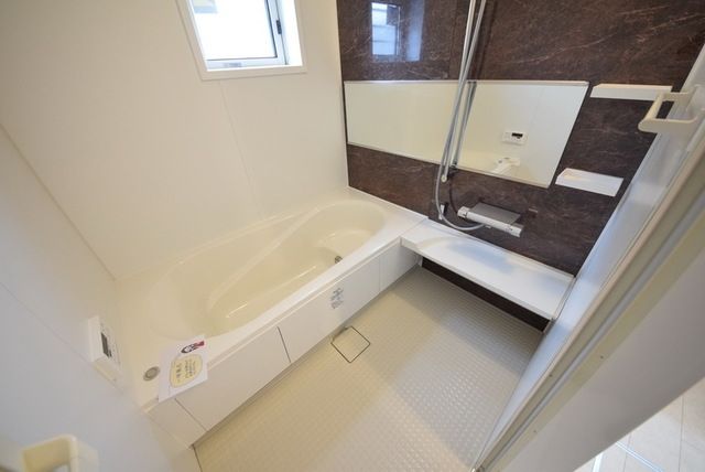 バス・シャワールーム　イメージ。１F写真です。お問合せはタウンハウジングまで！※…