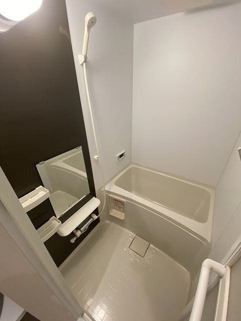 バス・シャワールーム　お風呂で日々の疲れを落としましょう