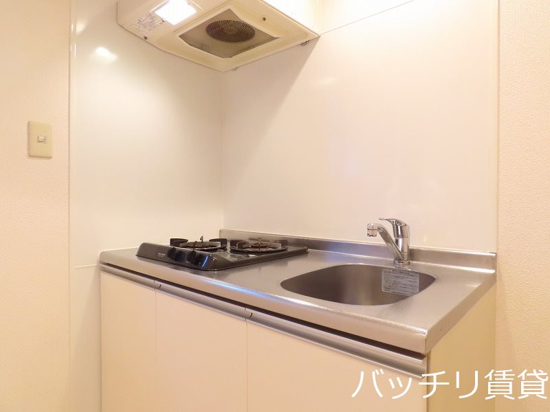 キッチン　画像はイメージの為、色や間取りが若干異なりますが、現況を優先