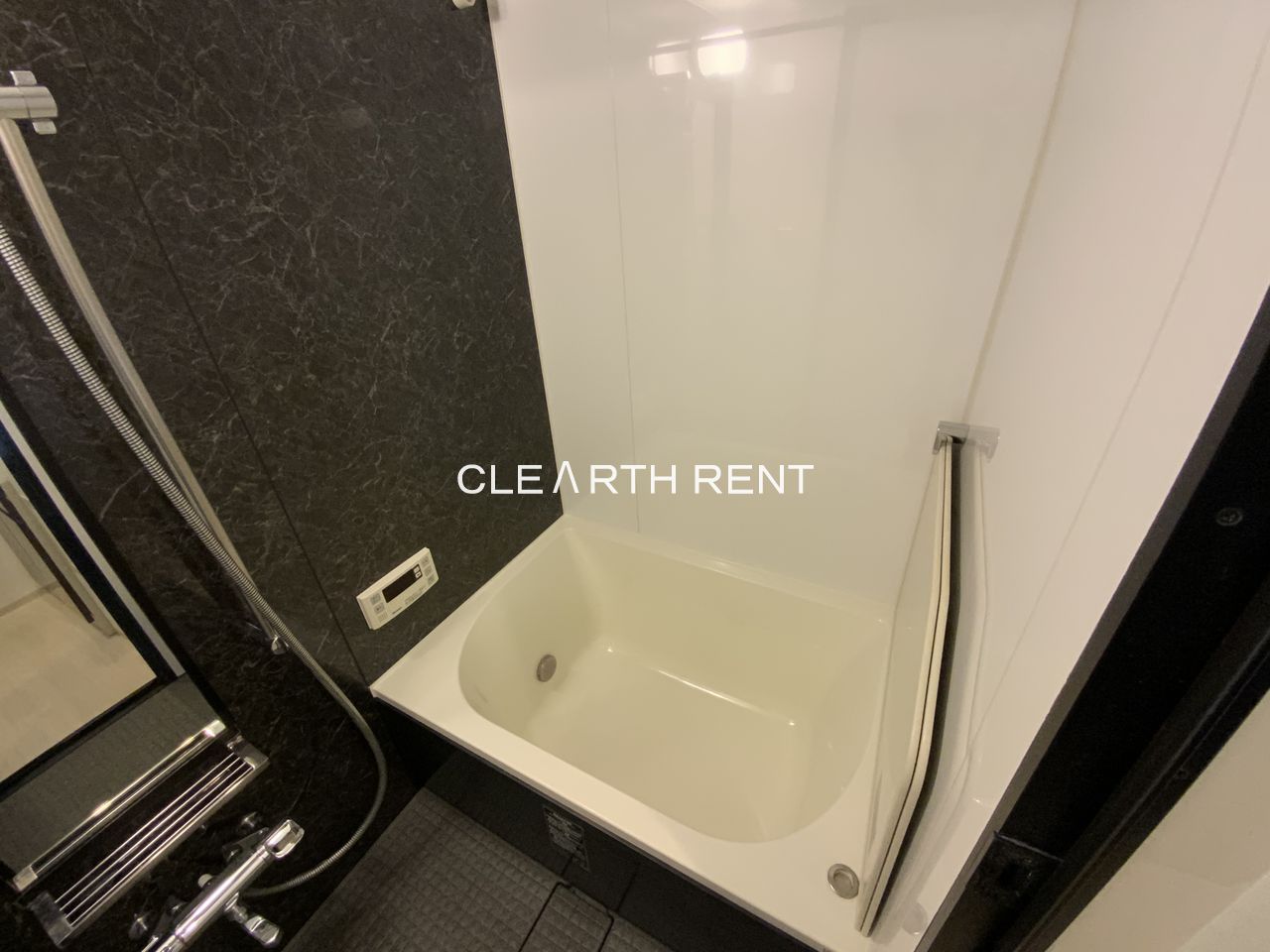 バス・シャワールーム　同タイプ別住戸写真となります。現況と異なる場合がございます