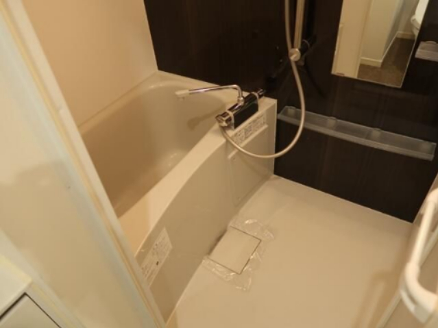 バス・シャワールーム　※別部屋の参考写真