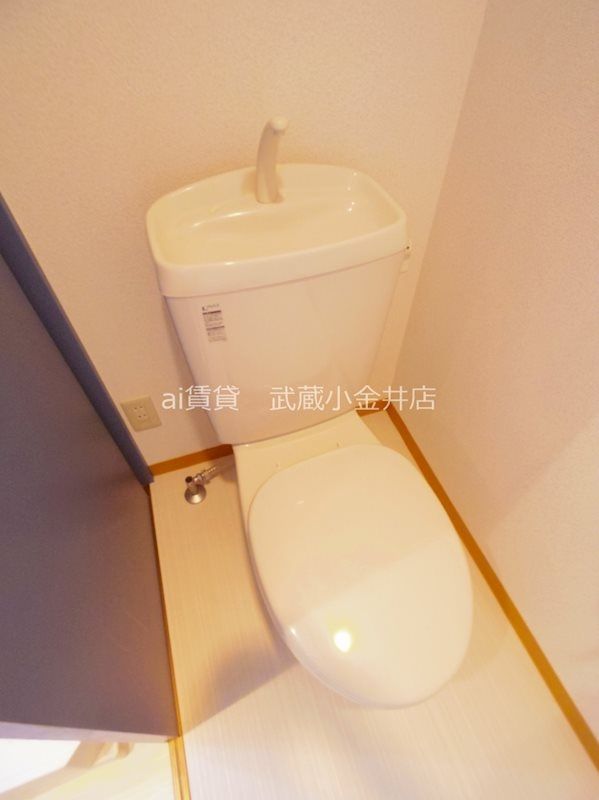 トイレ　※同仕様写真