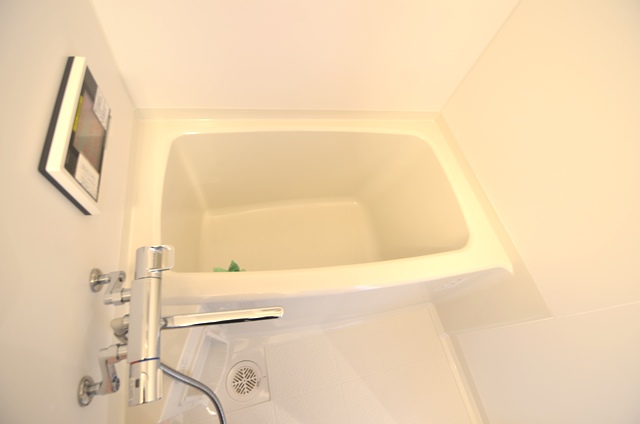 バス・シャワールーム　浴室乾燥機付きで便利！