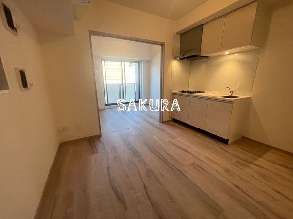 居室・リビング　こちらのリビングで趣味の時間をお楽しみください♪