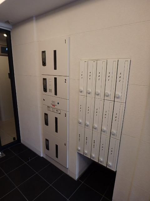 エントランス　★宅配ボックス★