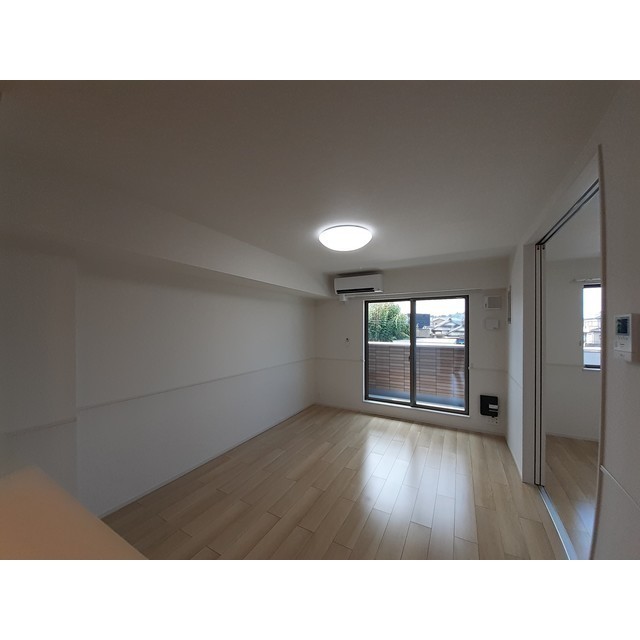 居室・リビング　家具類の配置をイメージしやすい空間