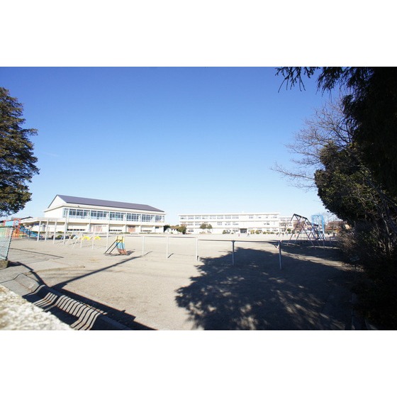 小学校　水戸市立渡里小学校（小学校）まで596m