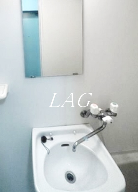 洗面設備　洗面台です。