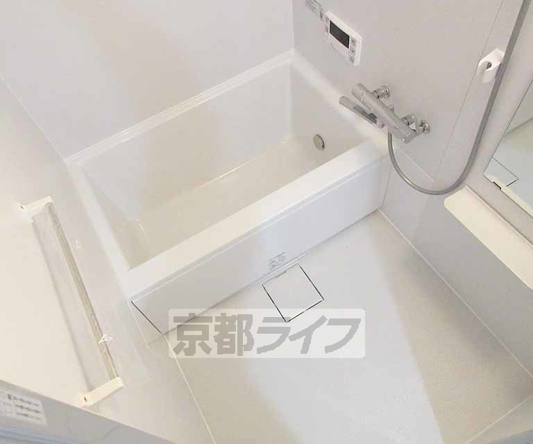 バス・シャワールーム　嬉しい追い炊き機能付きです。