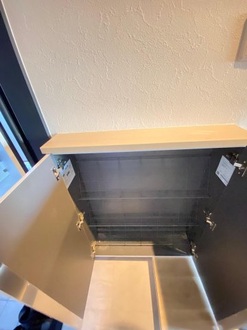 その他　コンパクトでありながら9足は入ります。