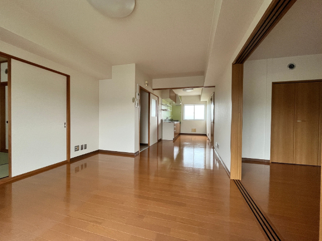居室・リビング　※写真は別のお部屋のものです。参考にしてください。