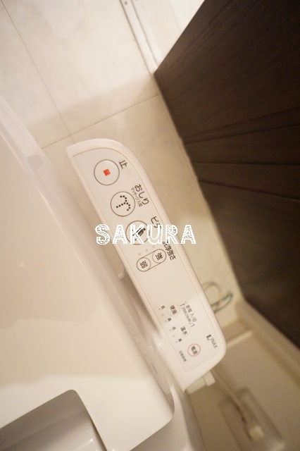 トイレ　嬉しい温水洗浄便座♪