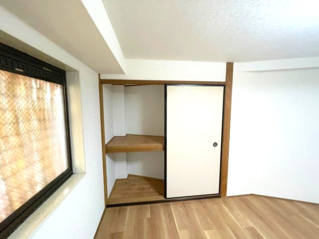収納　イメージとして同建物他部屋を表示しています