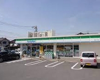 コンビニ　ファミリーマート 呼続二丁目店（コンビニ）まで329m