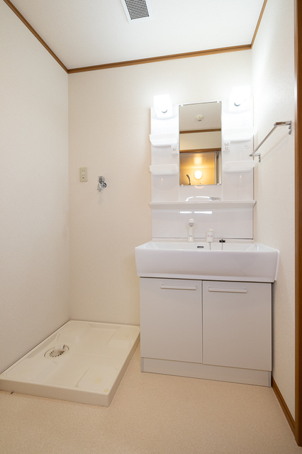 洗面設備　※写真は同タイプ住戸です。