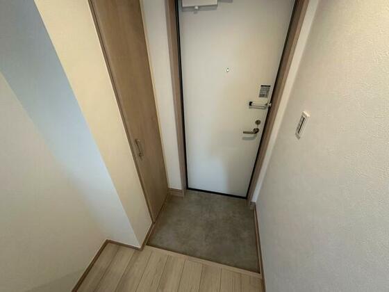 玄関　家の外と中をつなぐ要所だからすっきり心地よく整えたい