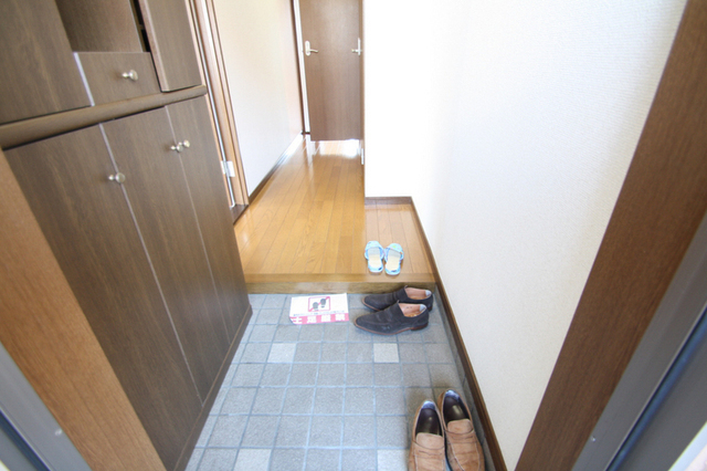 玄関　※参考写真の為、現況優先です。