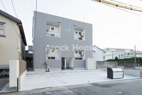 建物外観　落ち着いた雰囲気の外観です