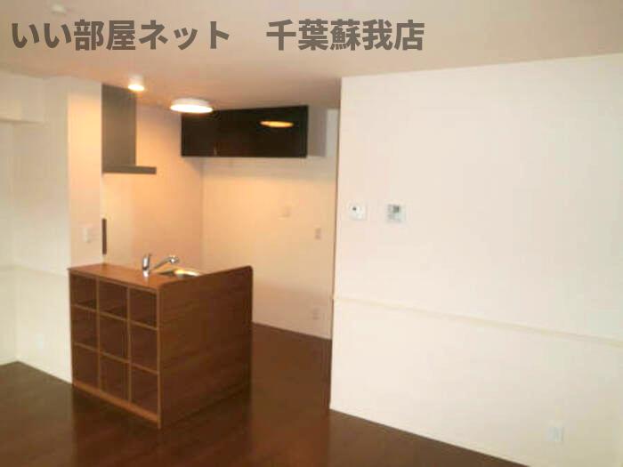 居室・リビング　こちらの居間で趣味の時間をお楽しみください