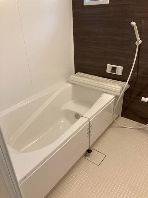 バス・シャワールーム　ゆったり過ごせるお風呂です