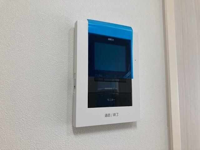 セキュリティ　?モニター付きインターホンになります。