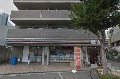 コンビニ　セブン-イレブン神戸泉が丘店（コンビニ）まで685m