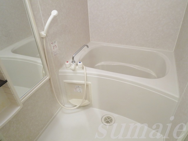 バス・シャワールーム　バストイレ別です！！