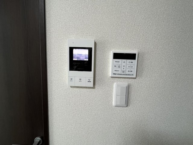 セキュリティ　※同建物の別のお部屋の写真です。