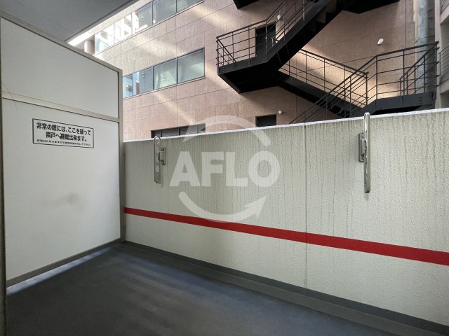 バルコニー　セレニテ本町グランデ　バルコニー