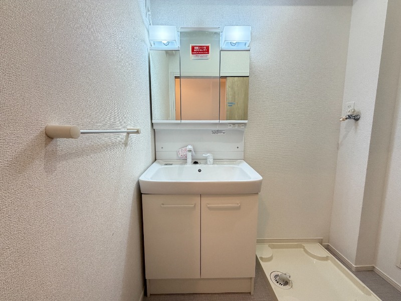 洗面設備　１０２号室の写真