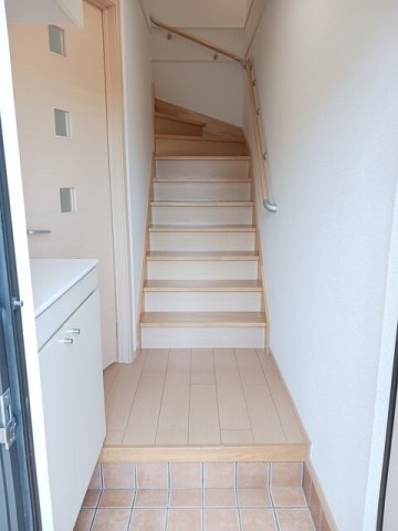 玄関　収納もある玄関です