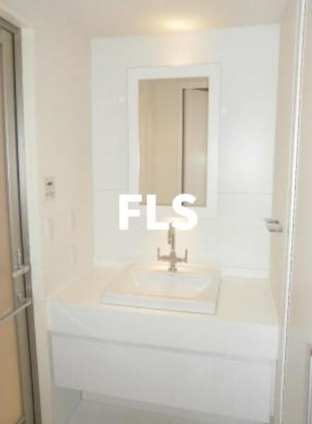 洗面設備　同物件同じ間取りの階下のお部屋写真