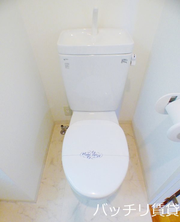 トイレ　＊画像は別部屋の為イメージ、現状を優先致します。