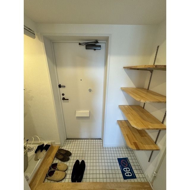 玄関　コスモ田端　　北区田端新町3