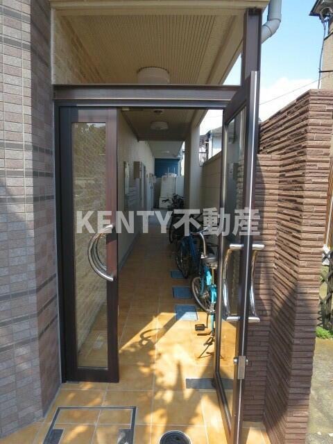 エントランス　清潔なエントランスです