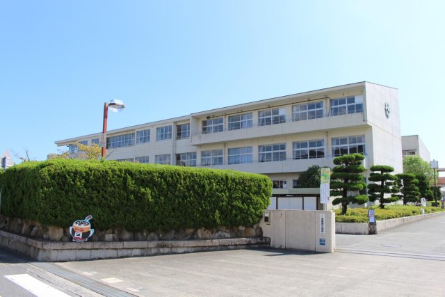小学校　赤穂市立塩屋小学校（小学校）まで1087m