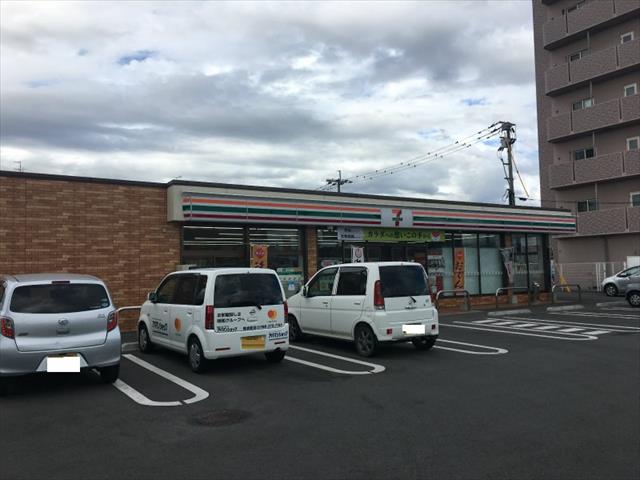 コンビニ　セブン－イレブン熊本野中１丁目店（コンビニ）まで1063m