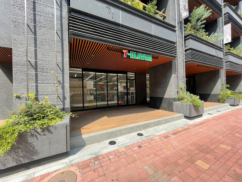 コンビニ　セブンイレブン 西鉄大橋駅前店（コンビニ）まで632m