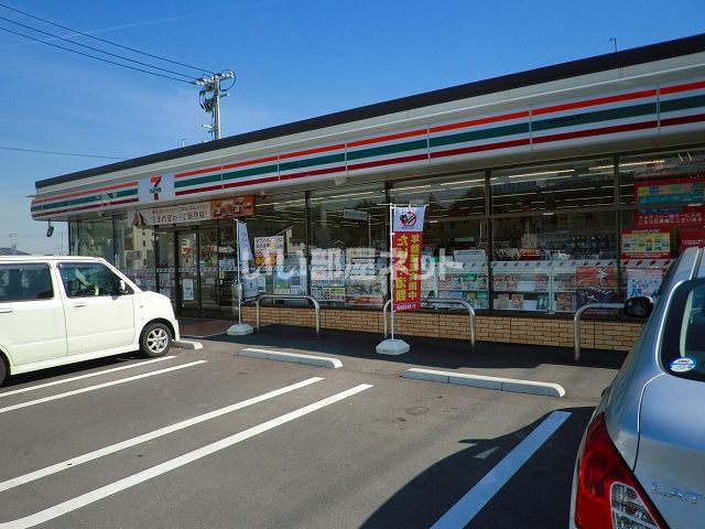 コンビニ　セブンイレブン富田店（コンビニ）まで158m