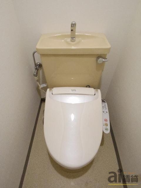 トイレ　※別号室写真です。