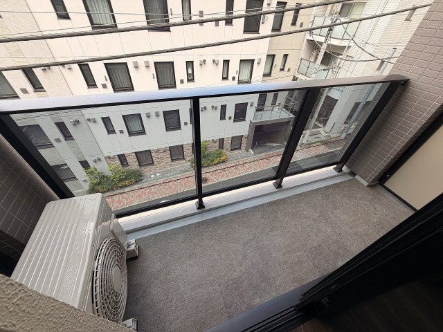 バルコニー　※別部屋の参考写真です。