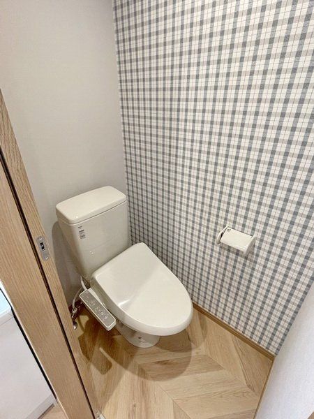 西武池袋線 所沢駅 徒歩8分 3階建 築5年のトイレ写真